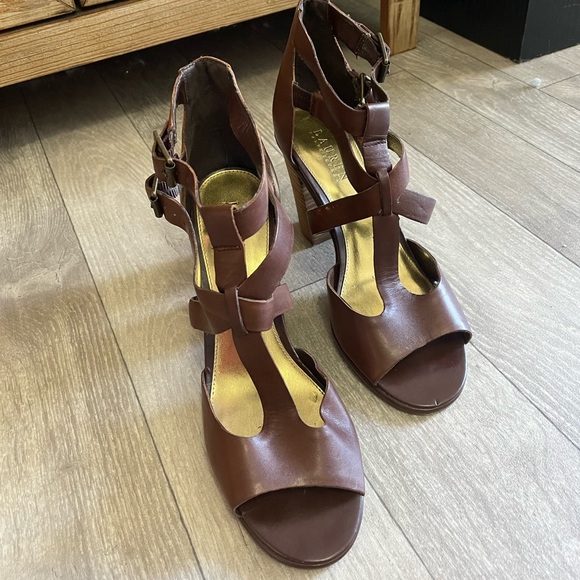 Leather Strappy heels - Picture 3 of 6